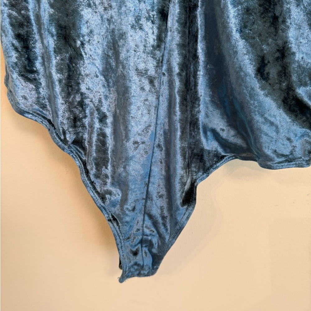 Free People Don’t You Wish Velvet Bodysuit *GOOD USED CONDITION* - Picture 6 of 10